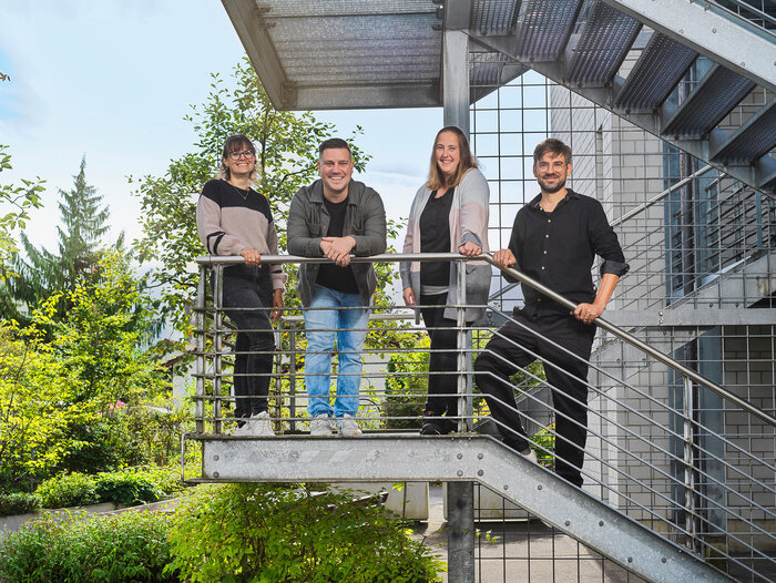 Mitglieder der Meldestelle bei Brändi