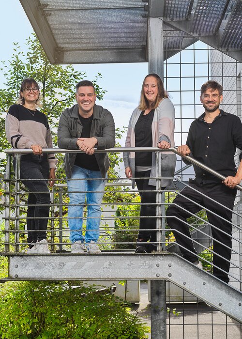 Mitglieder der Meldestelle bei Brändi